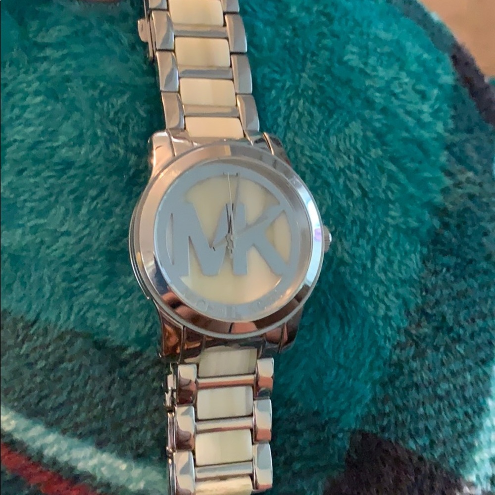 Michael Kors “Runway Alabaster” 2-tone watch
